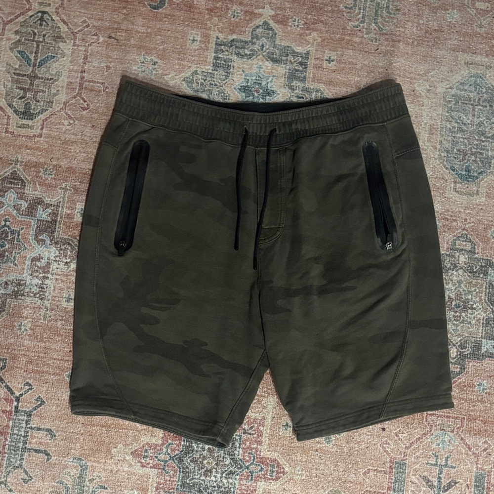 Abercrombie & fitch A&F Men's Camo Shorts sweatshorts size XL